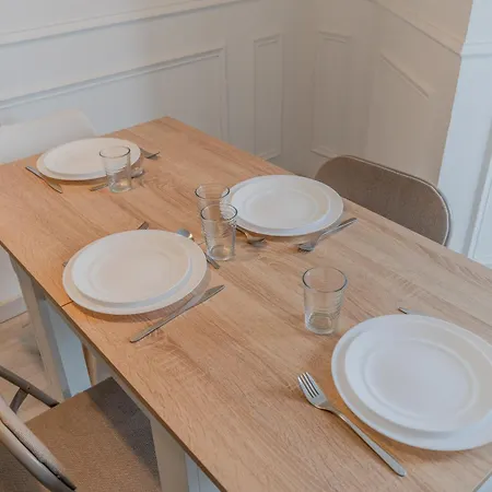 Apartment Moderne, Parking Gratuit, 15min Meaux